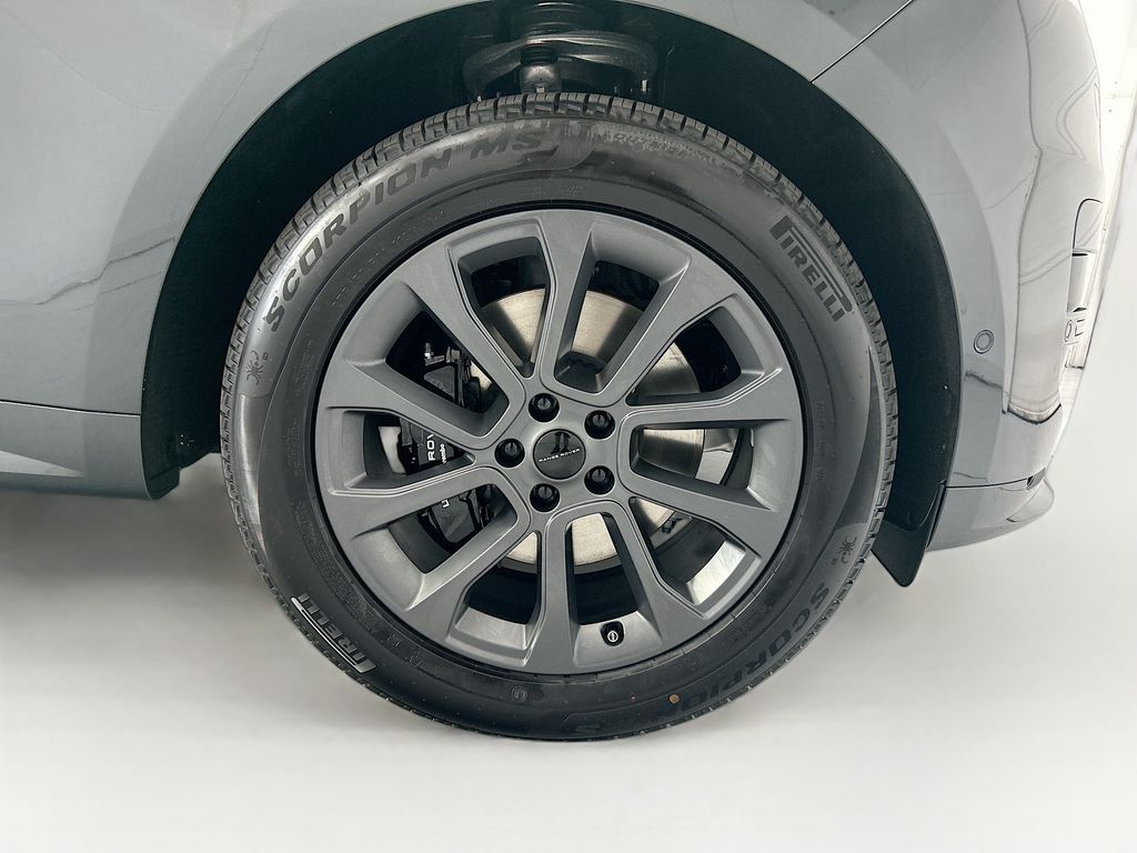 Thumbnail: 2026 Land Rover Range Rover Sport - 31