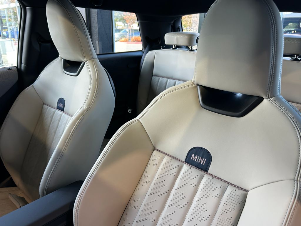 Thumbnail: 2026 MINI Cooper - 14