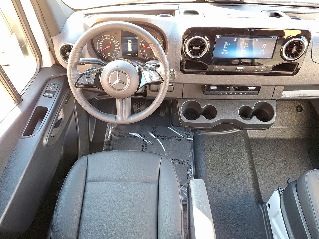 Thumbnail: 2026 Mercedes-Benz Sprinter - 7