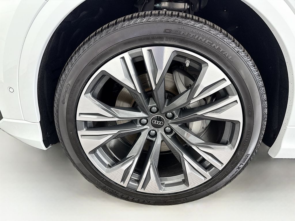 Thumbnail: 2026 Audi Q8 - 29