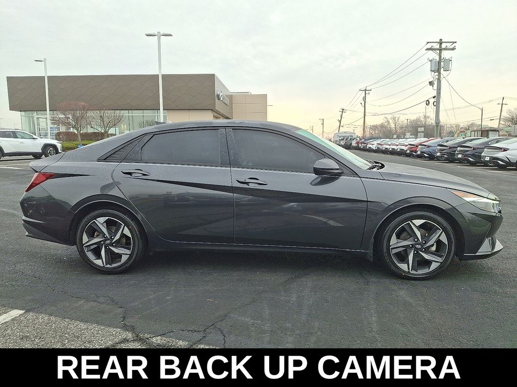 Thumbnail: 2023 Hyundai Elantra - 8