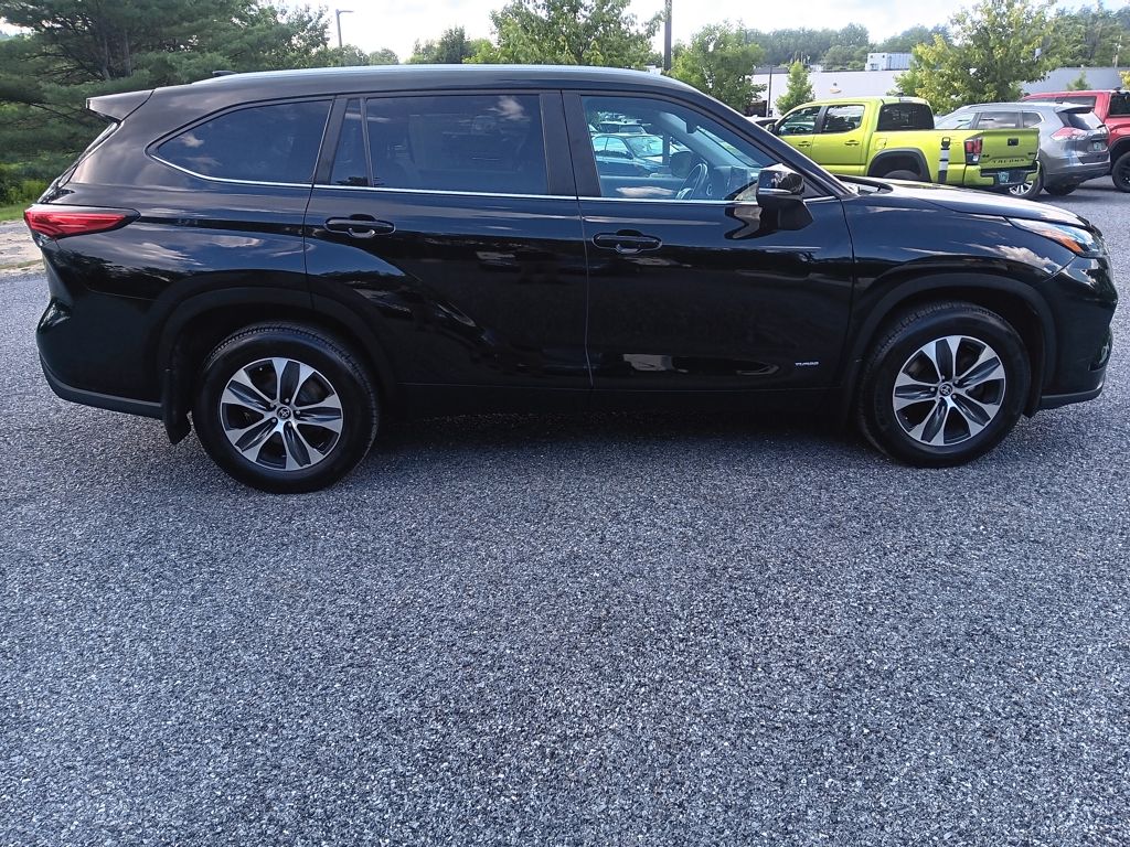 Used 2023 Toyota Highlander SUV