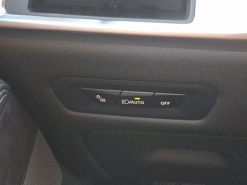 Thumbnail: 2025 BMW X5 - 25