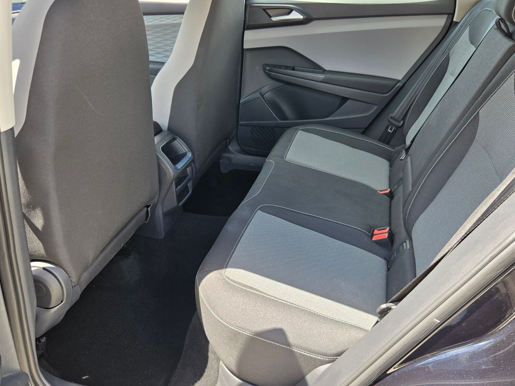 2023 Volkswagen Taos - $16,400