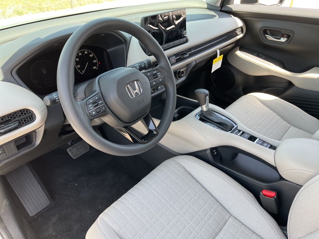 2025 Honda HR-V LX 10
