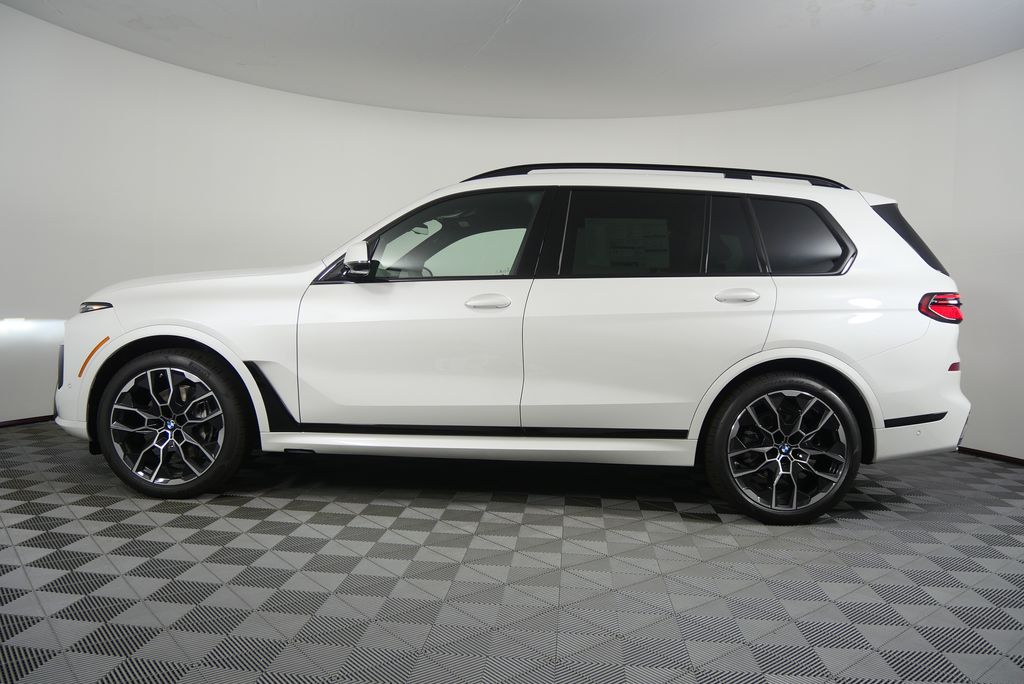 Thumbnail: 2026 BMW X7 - 6