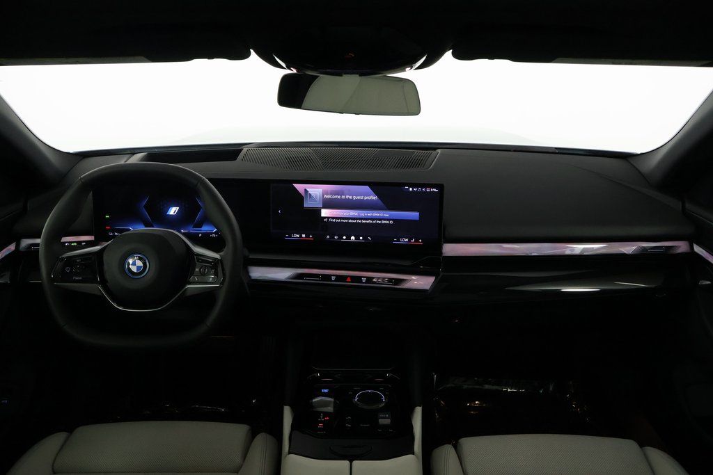 Thumbnail: 2024 BMW i5 - 8