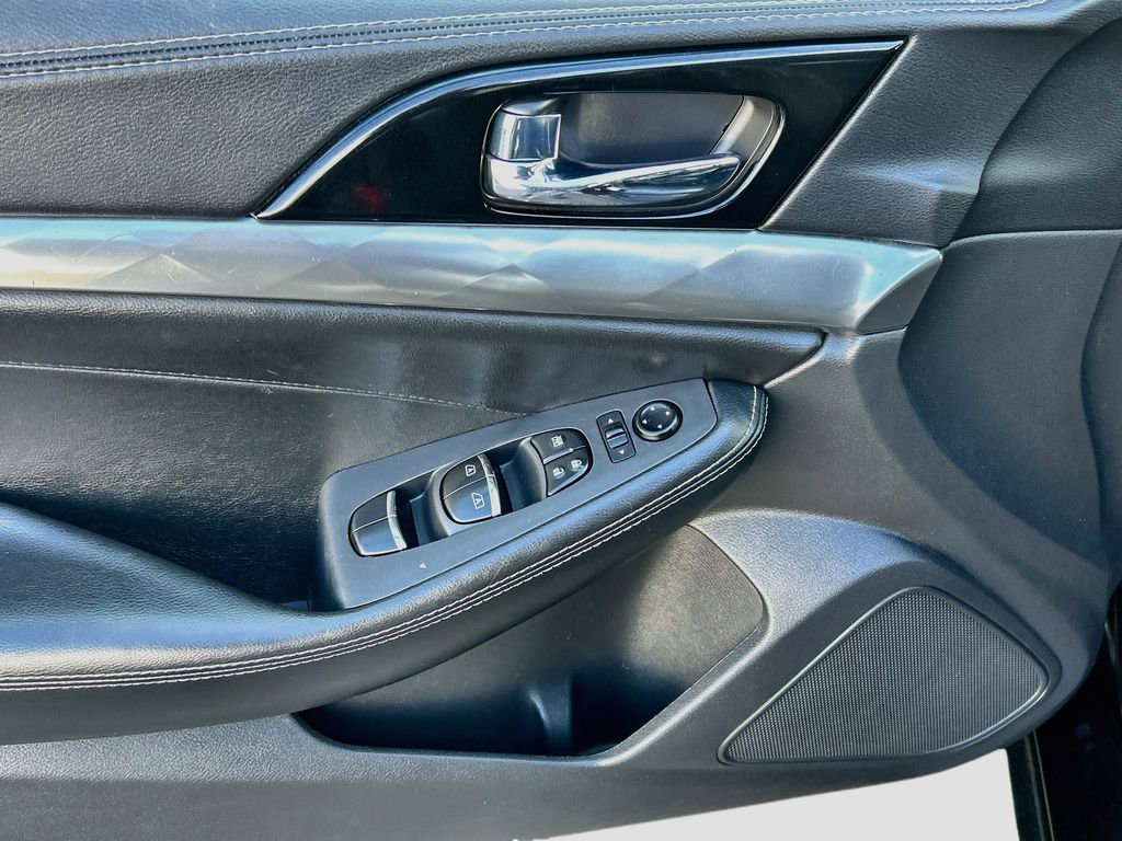 Thumbnail: 2020 Nissan Maxima - 18