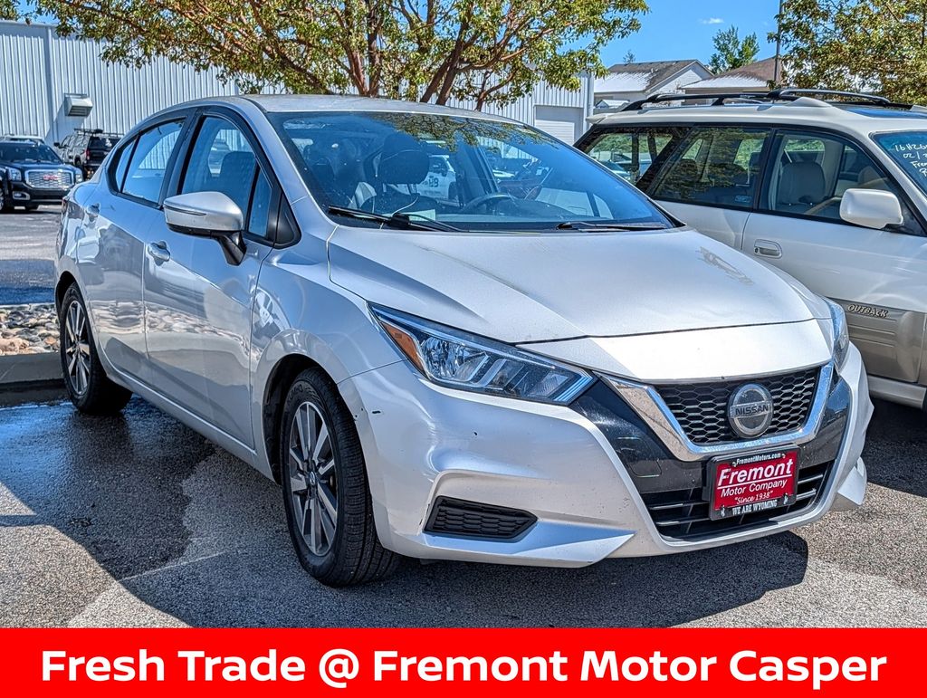 Brilliant Silver Metallic 2020 Nissan Versa SV FWD Sedan Front-Wheel Drive Continuously Variable Transmission