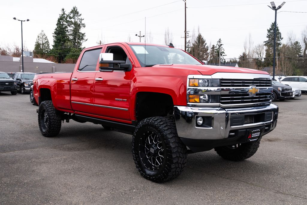 2015 Chevrolet Silverado 3500HD LTZ Crew Cab 4WD