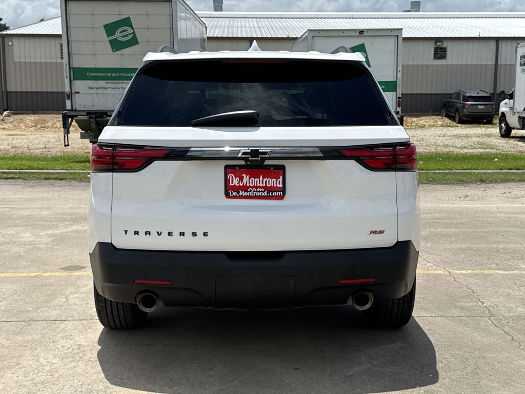 2023 Chevrolet Traverse RS White at Community Kia