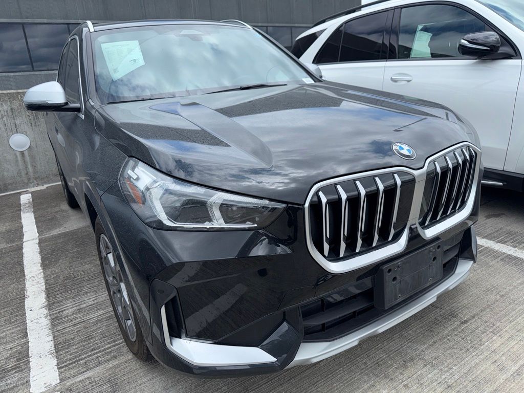 Thumbnail: 2023 BMW X1 - 2