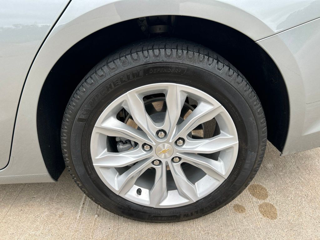 Used 2025 Chevrolet Malibu Sedan