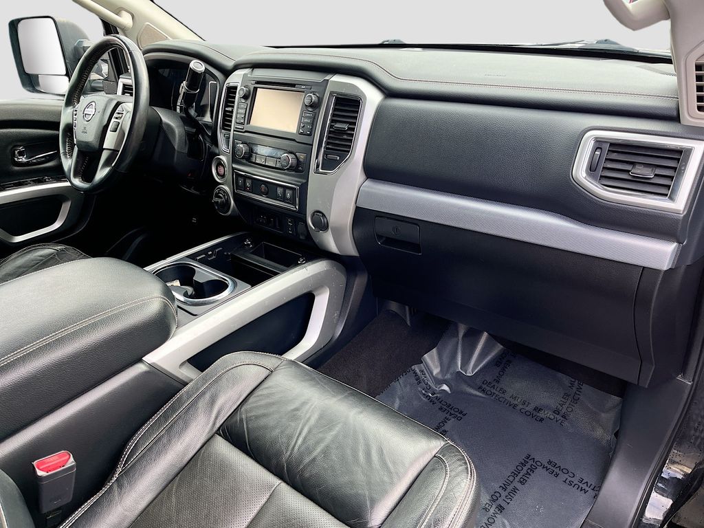 Used 2018 Magnetic Black Nissan PRO-4X image 30