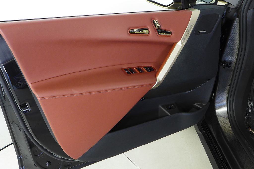 Thumbnail: 2023 BMW iX - 10