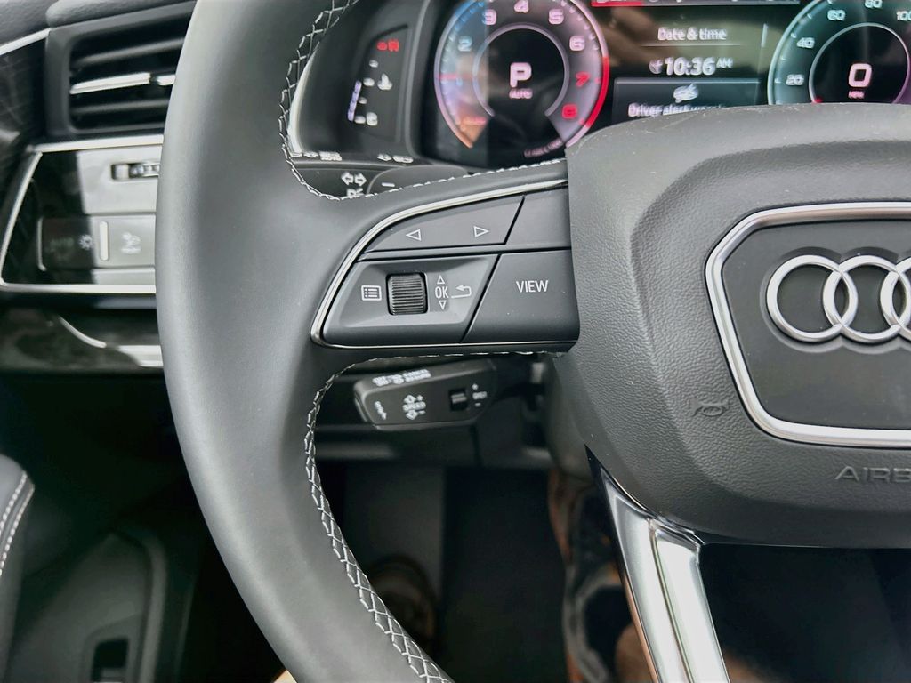 Thumbnail: 2026 Audi Q7 - 11