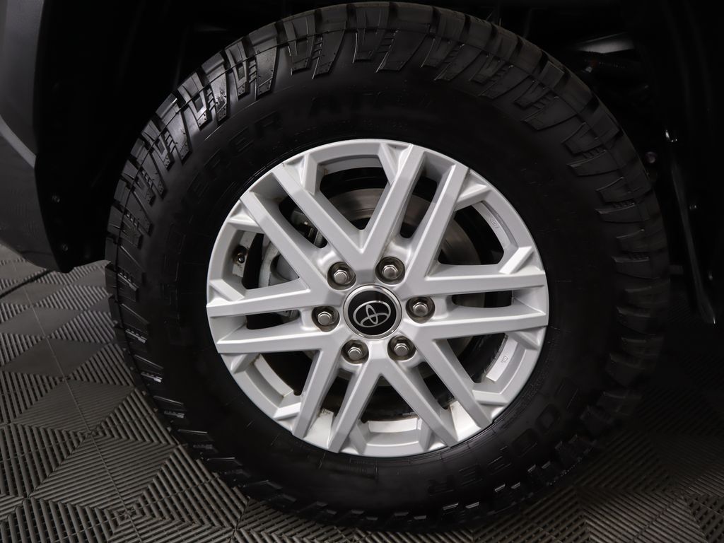 Thumbnail: 2024 Toyota Tundra - 32