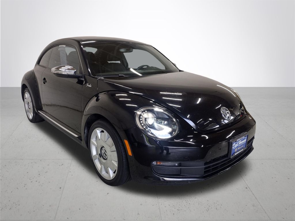 2013 Volkswagen Beetle 2.5L Fender Edition