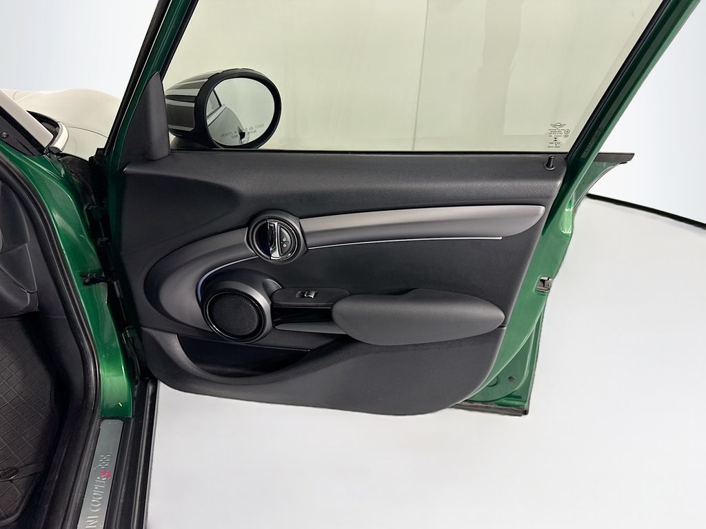 Thumbnail: 2023 MINI Cooper - 26