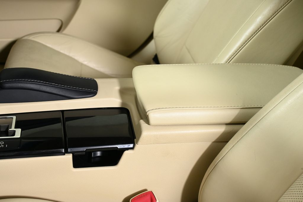 Thumbnail: 2015 Lexus ES - 26