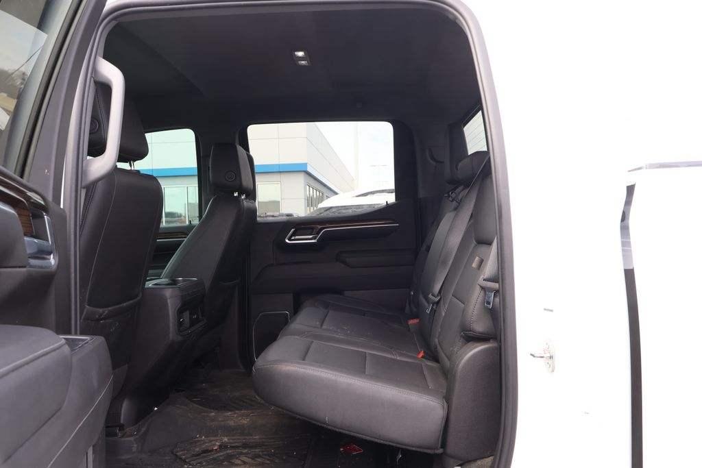 Thumbnail: 2022 Chevrolet Silverado 1500 - 31