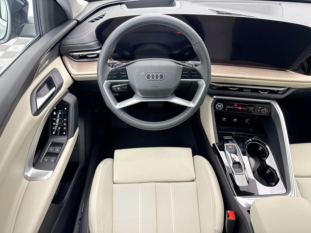 Thumbnail: 2025 Audi Q5 - 10