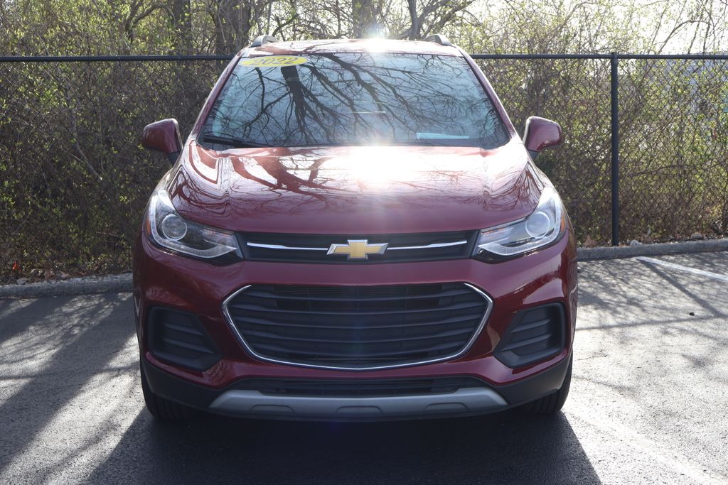 Thumbnail: 2022 Chevrolet Trax - 2