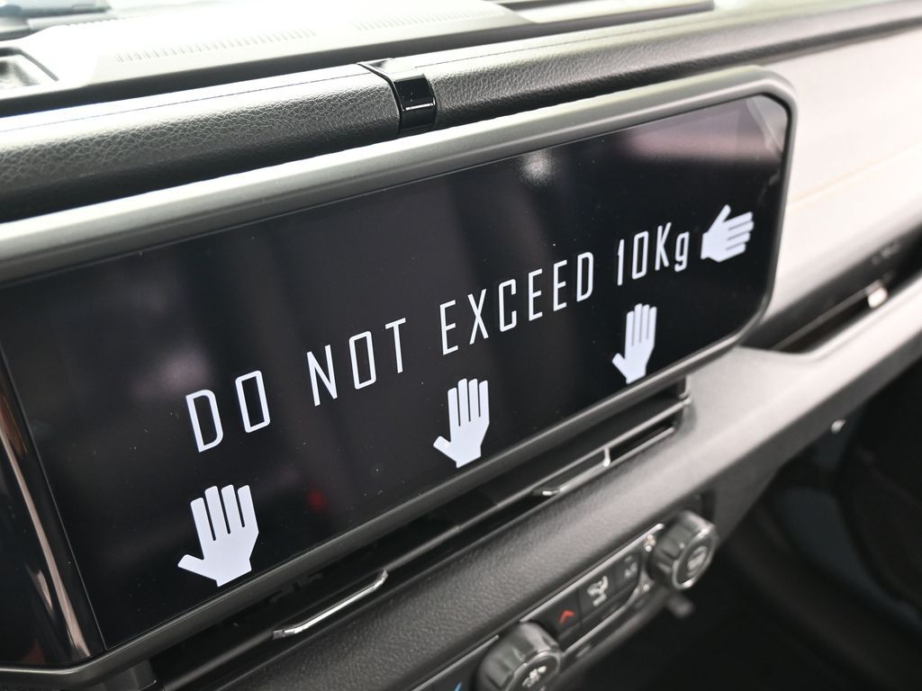 New 2026 anvil clearcoat Jeep Sport image 18