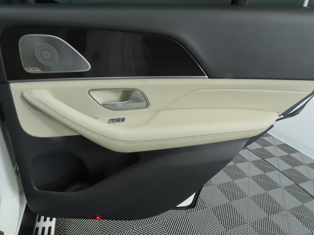 2020 Mercedes-Benz GLE 580 30