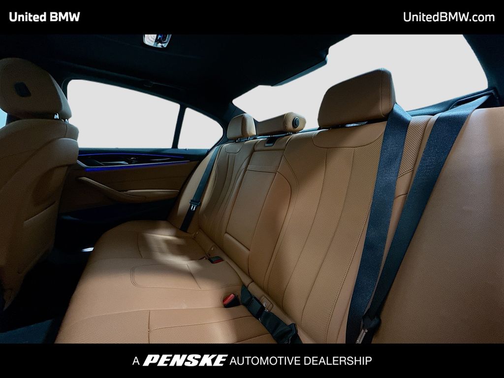 Thumbnail: 2023 BMW 5 Series - 13