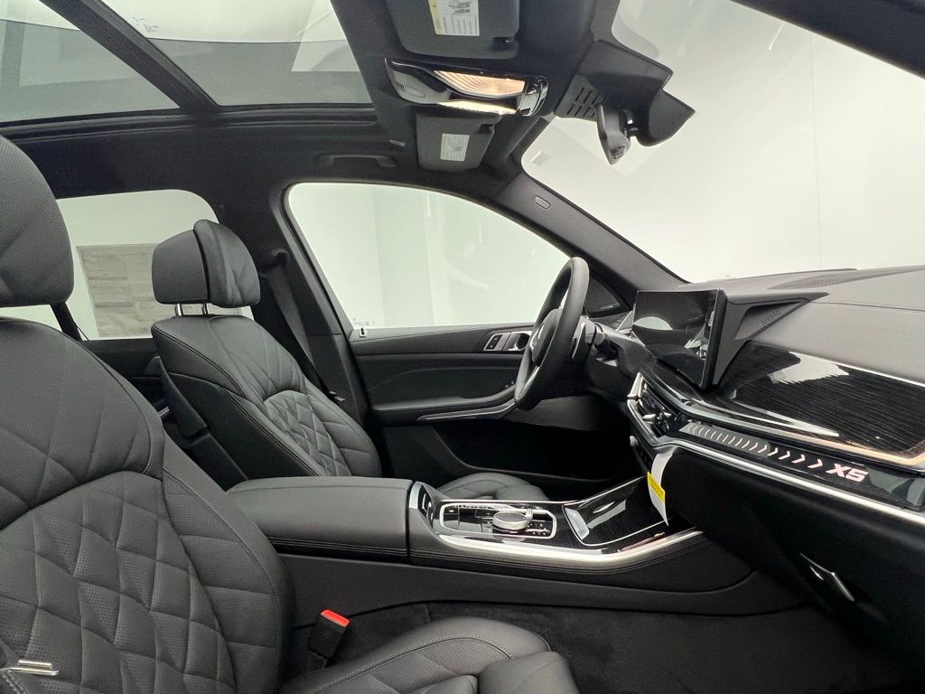 Thumbnail: 2026 BMW X5 - 6