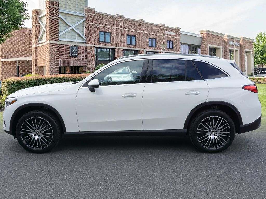 2025 Mercedes-Benz GLC 300 5