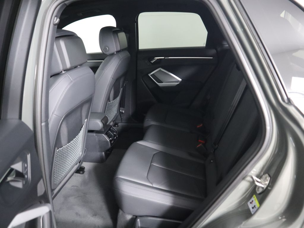 Thumbnail: 2025 Audi Q3 - 23