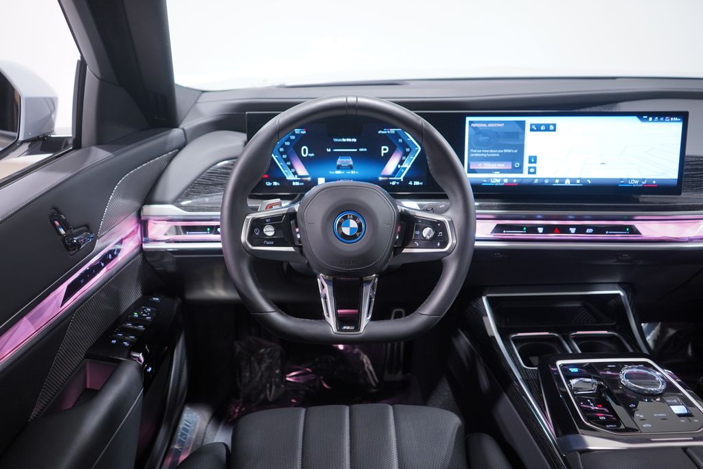 Thumbnail: 2025 BMW i7 - 11