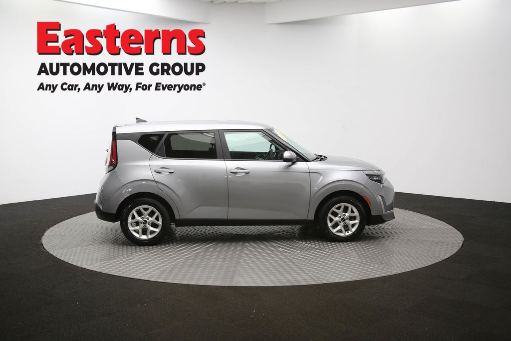 Used 2023  Kia LX image 44
