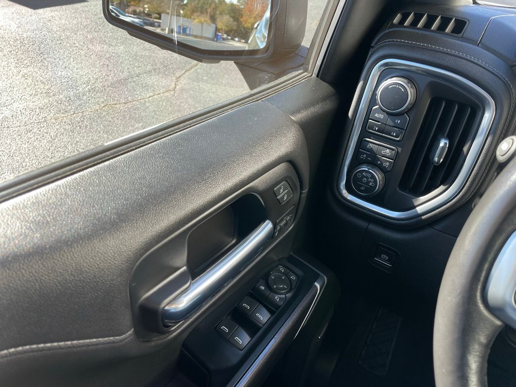 Thumbnail: 2019 Chevrolet Silverado 1500 - 22