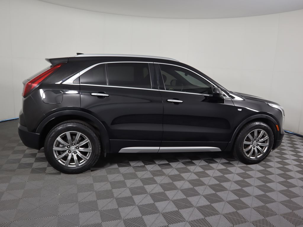 Thumbnail: 2019 Cadillac XT4 - 4