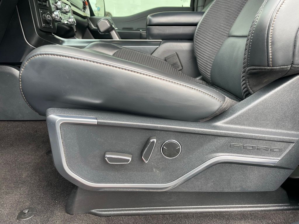 2021 Ford F-150 Raptor 24