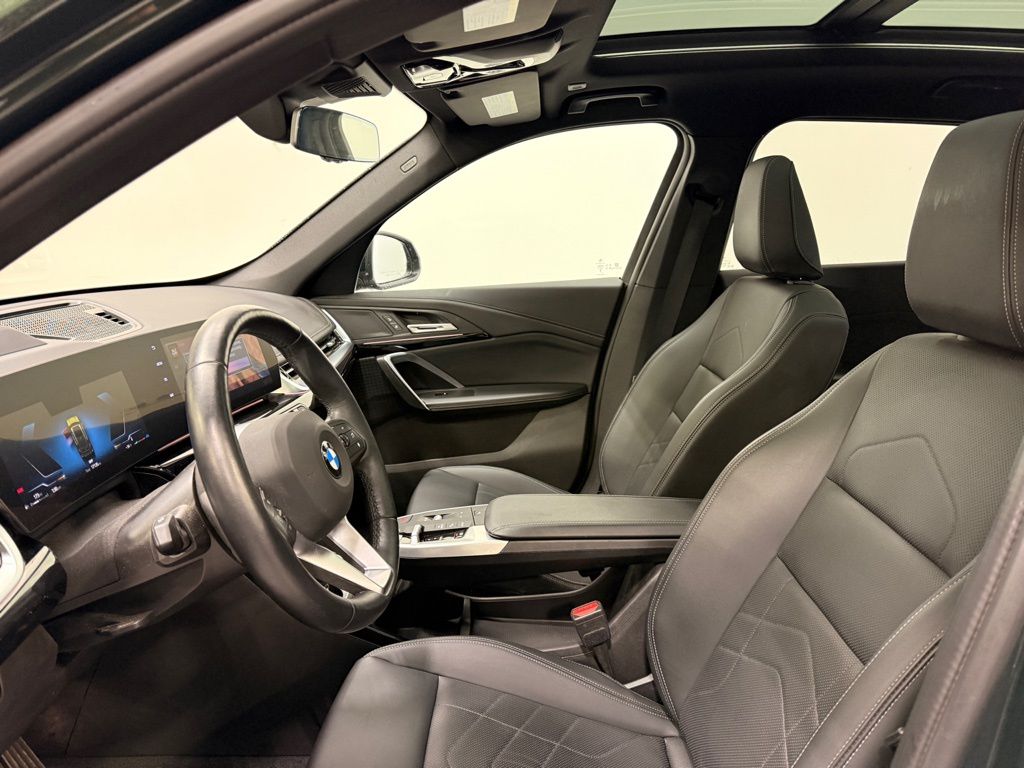 Thumbnail: 2025 BMW X1 - 10