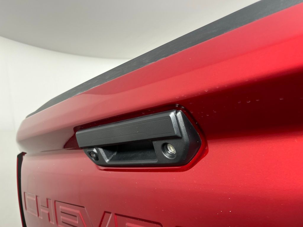 Thumbnail: 2026 Chevrolet Colorado - 16