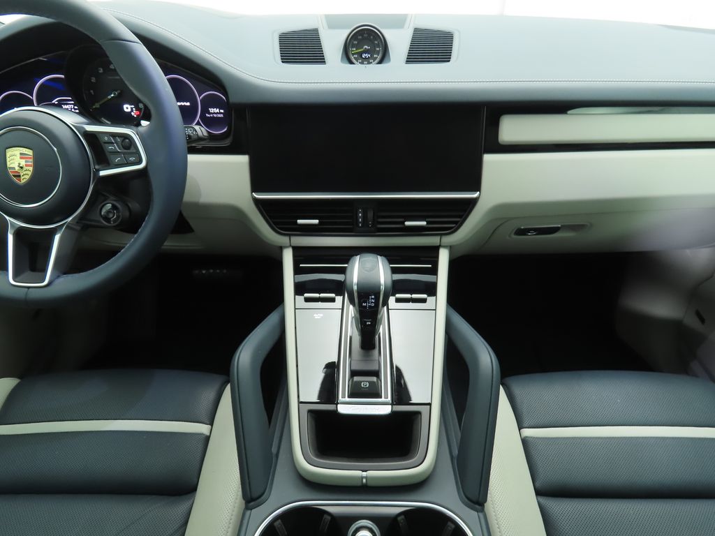 2023 Porsche Cayenne E-Hybrid 15