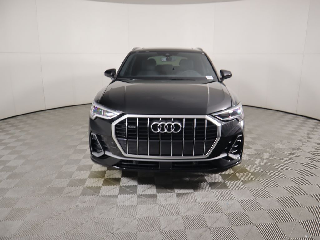 Thumbnail: 2025 Audi Q3 - 2