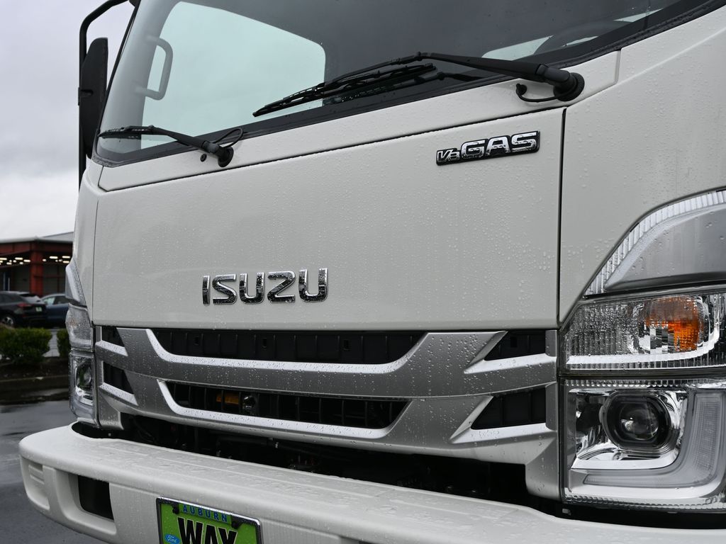 2024 Isuzu NRR 