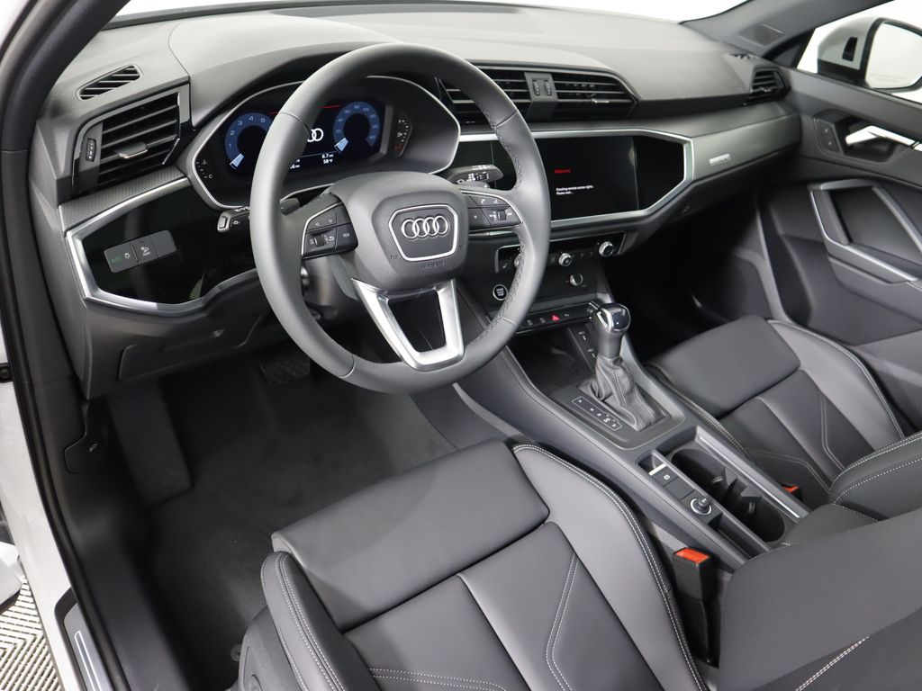 2025 Audi Q3  10