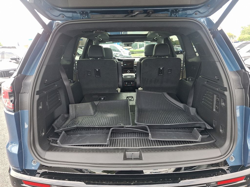 Thumbnail: 2026 GMC Acadia - 31
