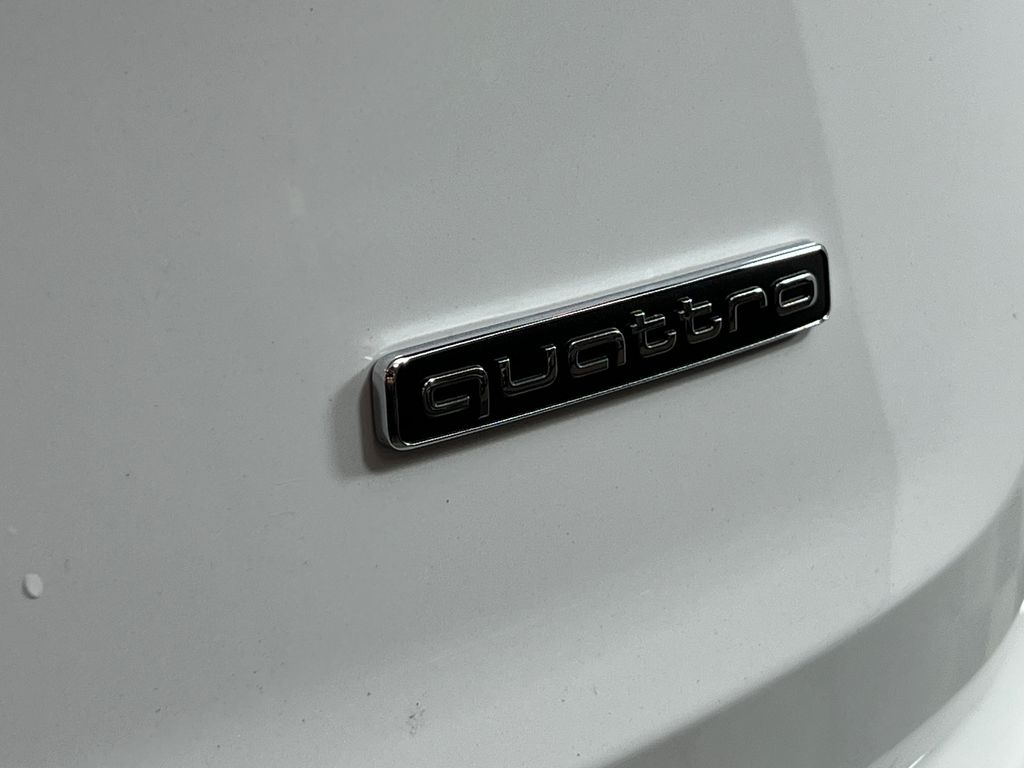 Thumbnail: 2025 Audi Q7 - 11