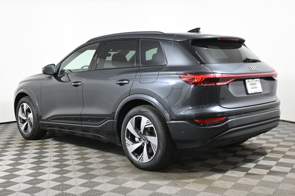 2025 Audi e-tron Premium 5