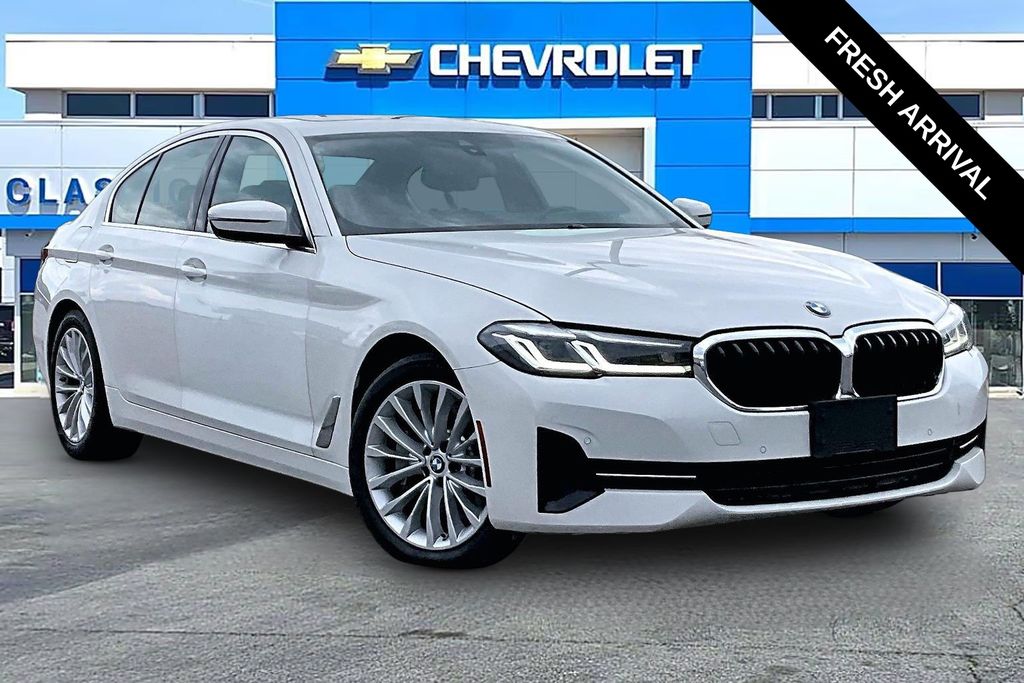 Alpine White 2021 BMW 5 Series Sedan Rear-Wheel Drive 8-Speed Automatic