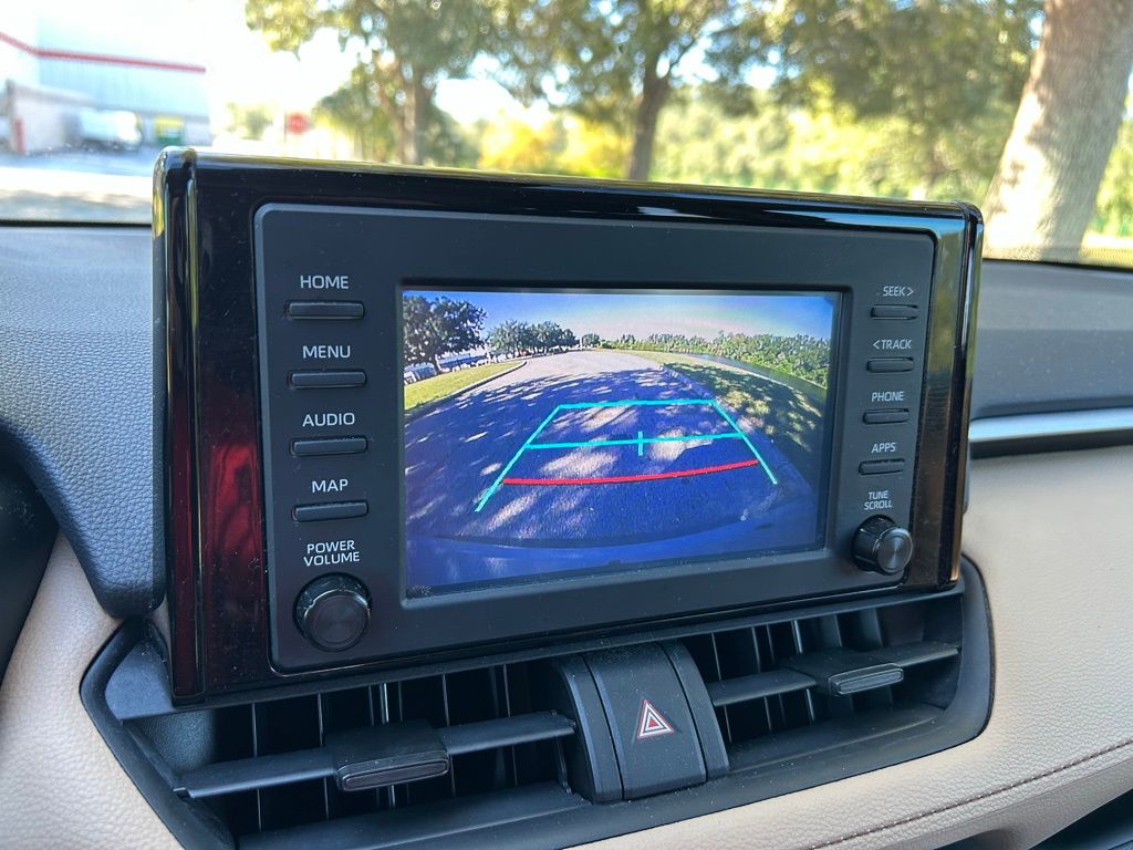 Thumbnail: 2019 Toyota RAV4 - 24