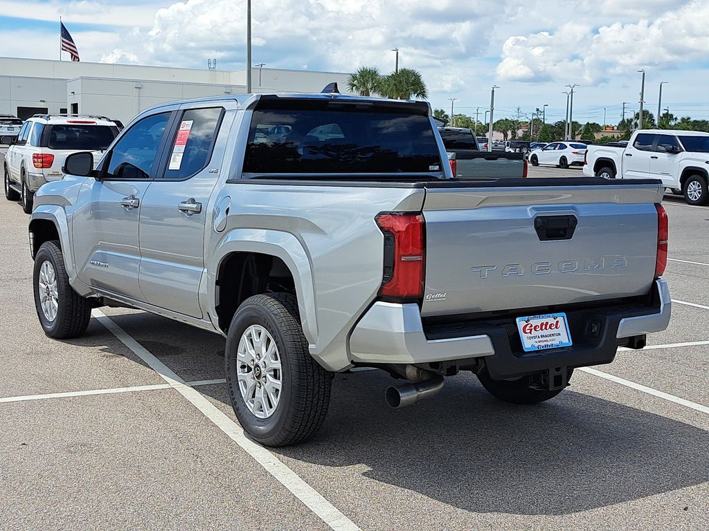 2025 Toyota Tacoma SR5 Double Cab photo 4
